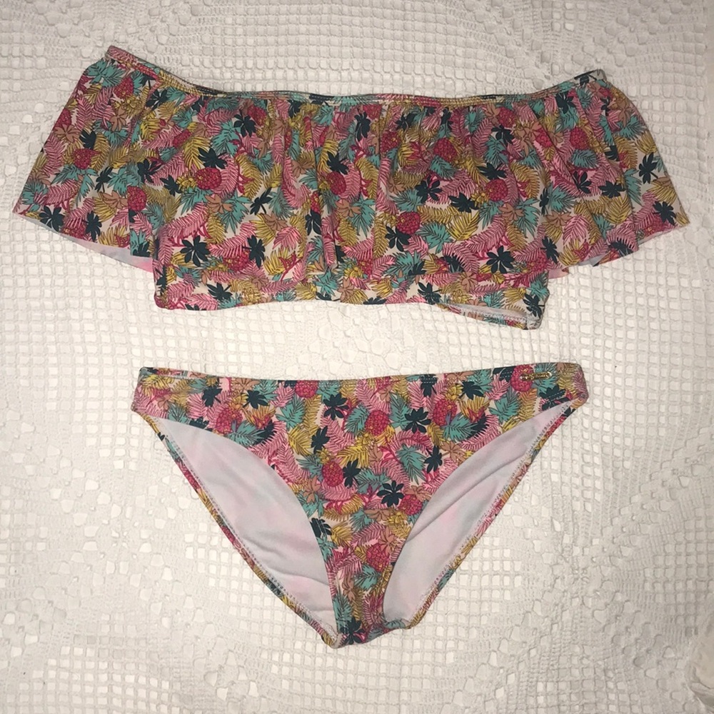 Tropical multicolor off the shoulder bikini